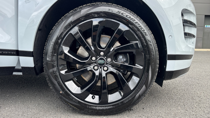 Land Rover Range Rover Evoque 2.0 D200 Hoxton Edition 5dr Auto Diesel Hatchback - Image 8